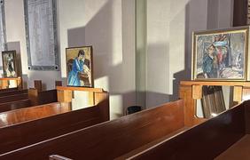 Bilder in nder Kirche